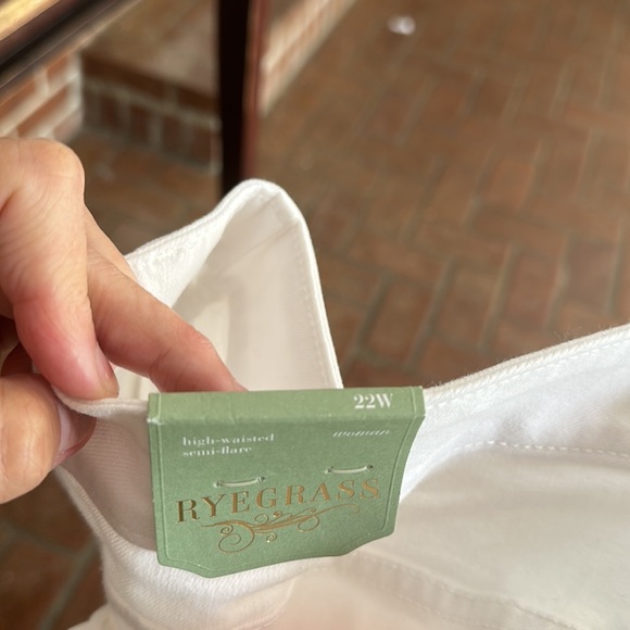 Ryegrass semi flared white jeans sz 22W - Picture 7 of 7